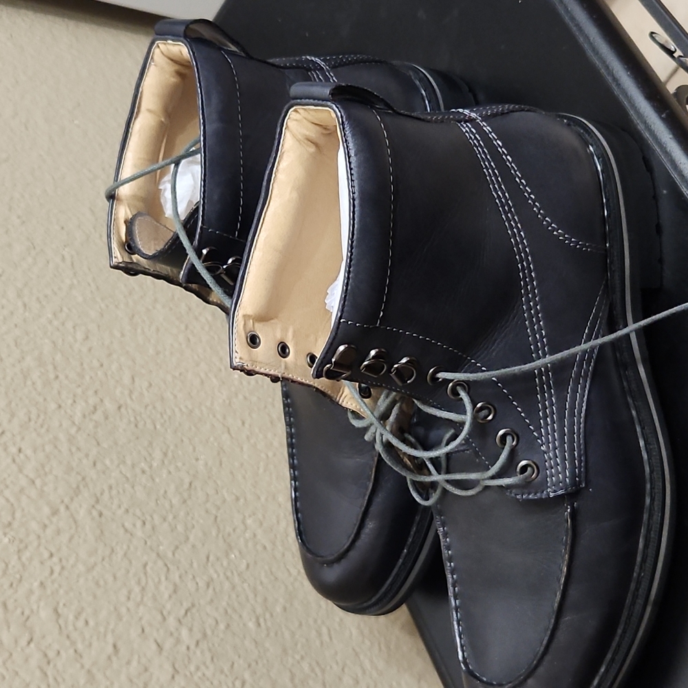 Mens leather lace up  boots